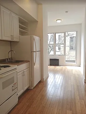 Rented by New York Residence | media 32