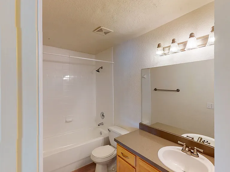 The Breyley Apartments — Photo 39