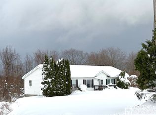 4436 Rood Rd, Fredonia, NY 14063