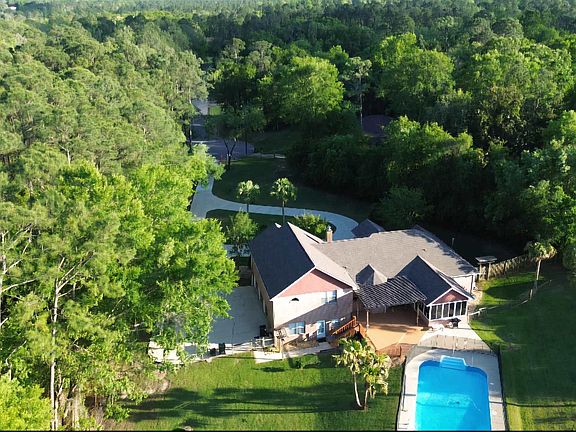 5th image of 2525 Pleasant Valley Dr