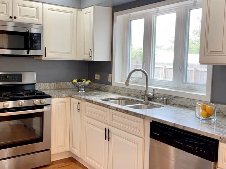 2145 Cedar Ct — Photo 3