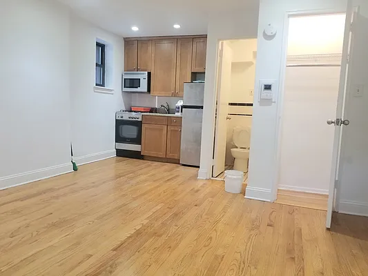 Rented by New York Dwellings LLC | media 20