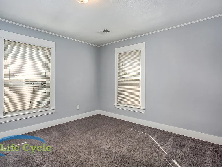 353 Atlas Ave SE #2 — Photo 10