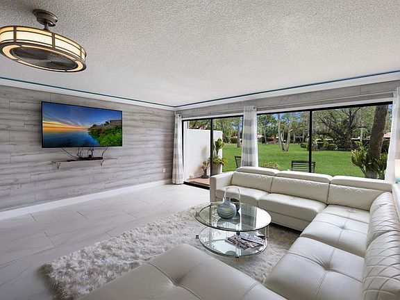 4th image of 339 BARCELONA DRIVE #339