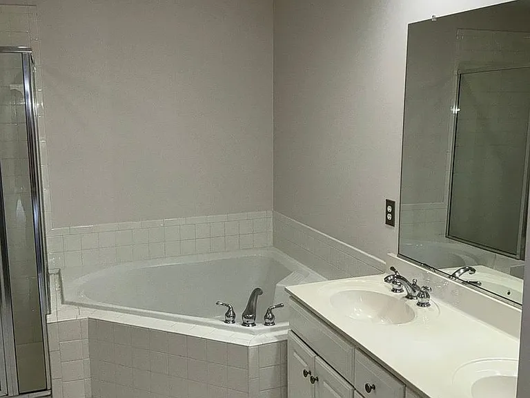 332 Casey Ln — Photo 16