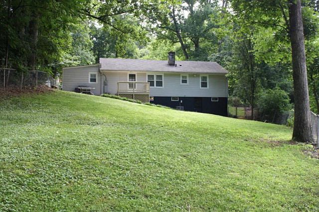 2nd image of 732 Prospect Hill Dr