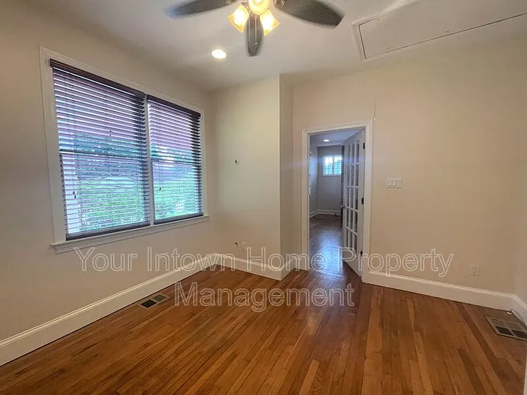 639 Somerset Ter NE — Photo 15