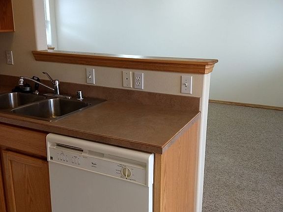2nd image of 905 E Riggs St APT 3