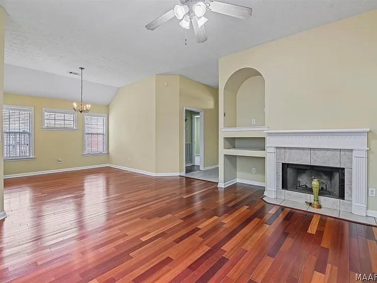 8990 Stoneridge Pl — Photo 3