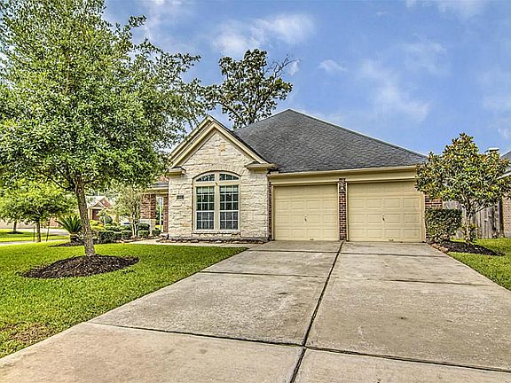 4th image of 15811 Magnolia Shores Ln