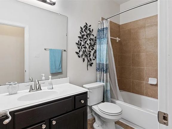 4th image of 839 Grassy Creek Ln