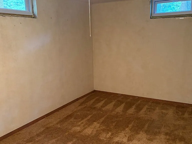 9492 Clawson Dr — Photo 20