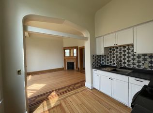 1100 Main St #B, Racine, WI 53403