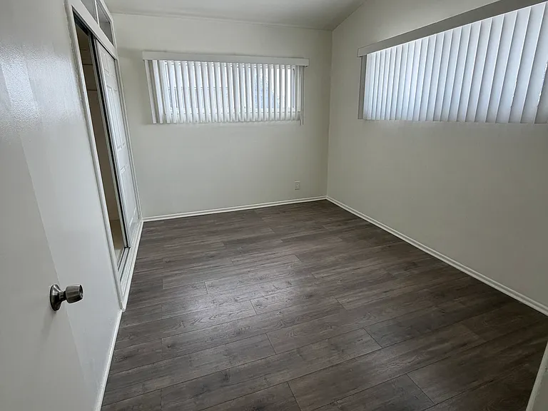 12004 Sylvester St #12004 — Photo 8