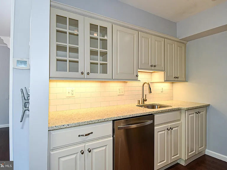 308 Forbes St #I — Photo 14