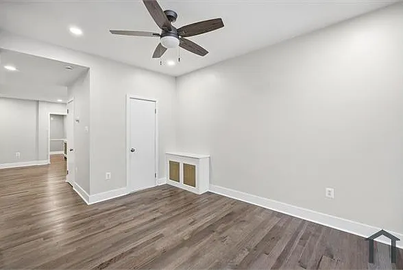 3060 Martha St — Photo 8