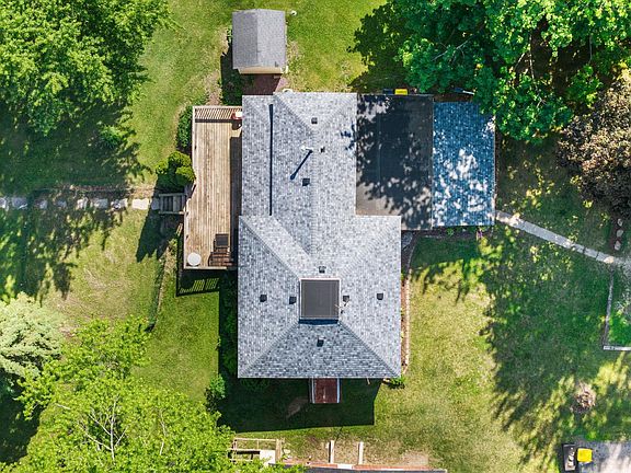 4th image of 217 Palisade St