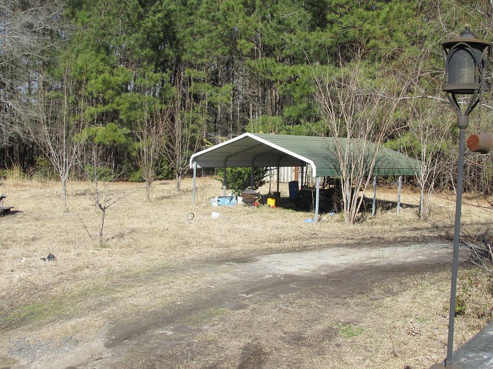 2nd image of 1138 Edgewater Rd
