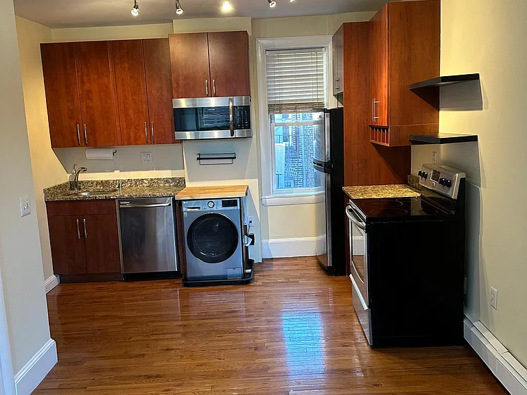 286 Cambridge St #7 — Photo 32