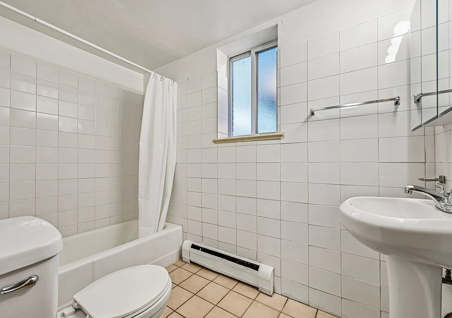 Franklin Street Apartments — Photo 3