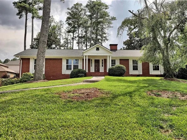 3555 Fairway Dr, College Park, GA 30337