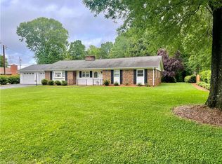 606 Kingsway Dr, King, NC 27021
