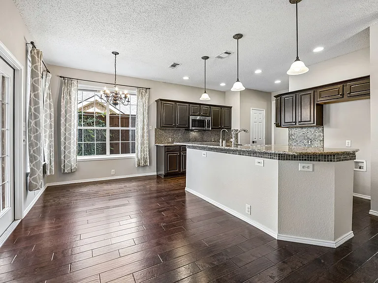 11002 Brandenberg Dr — Photo 8