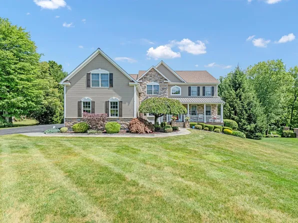 168 Sandy Pines Boulevard, Hopewell Junction, NY 12533