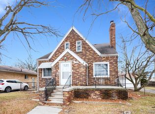 15065 Lincoln Ave, Eastpointe, MI 48021