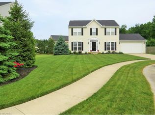 6862 Roe Ln, Lorain, OH 44053