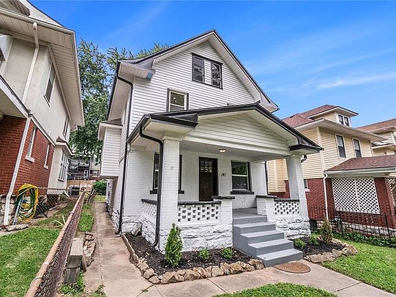 3rd image of 141 Kensington Ave