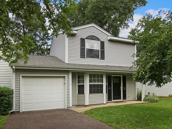 3510 Southport Dr, Island Lake, IL 60042