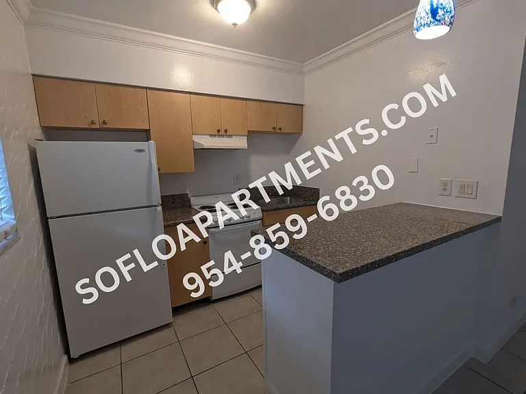 715 SW 14th Ave — Photo 6