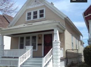 2912 N 21st St, Milwaukee, WI 53206