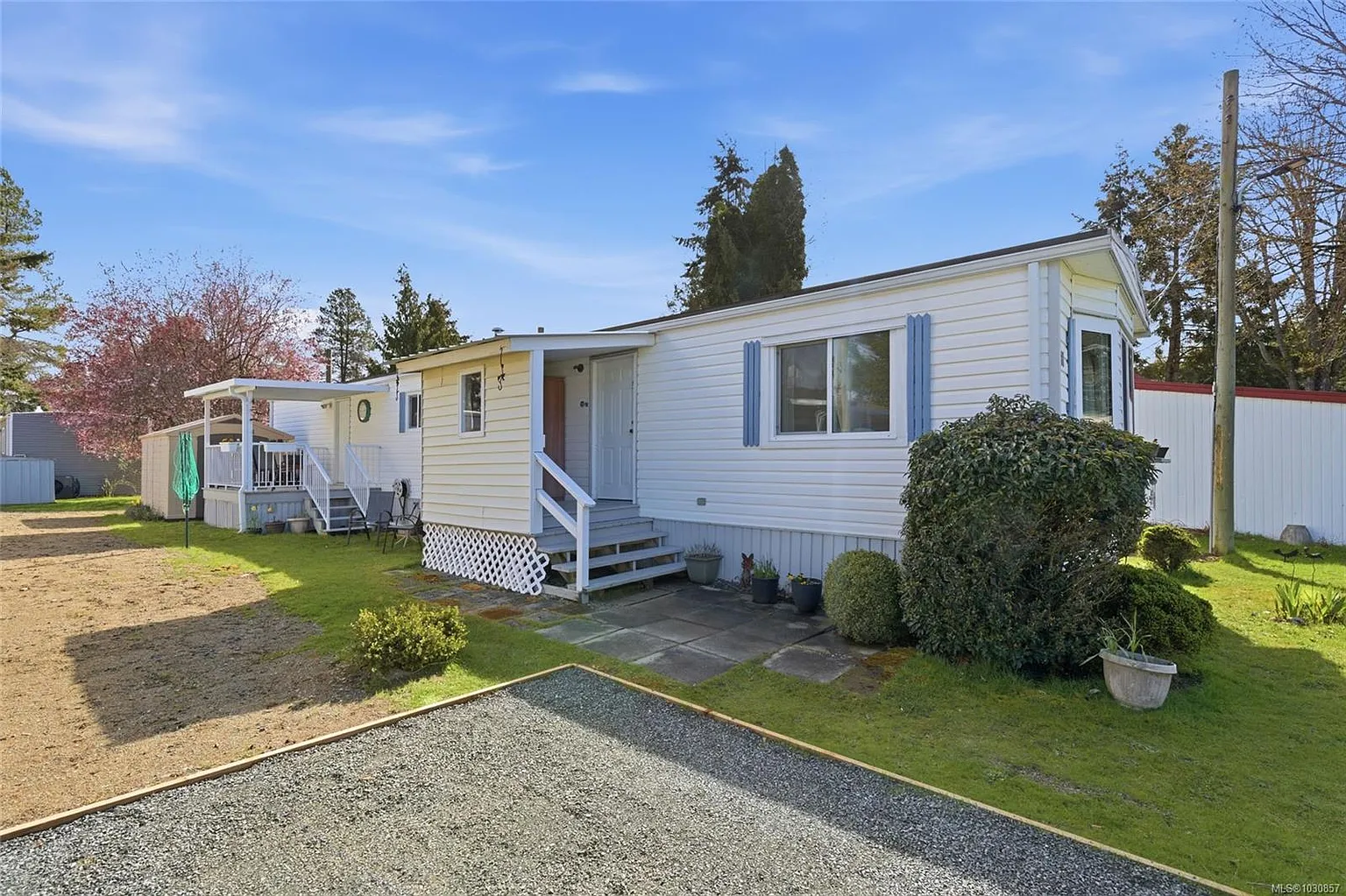 150 Corfield St N #11 photo 1