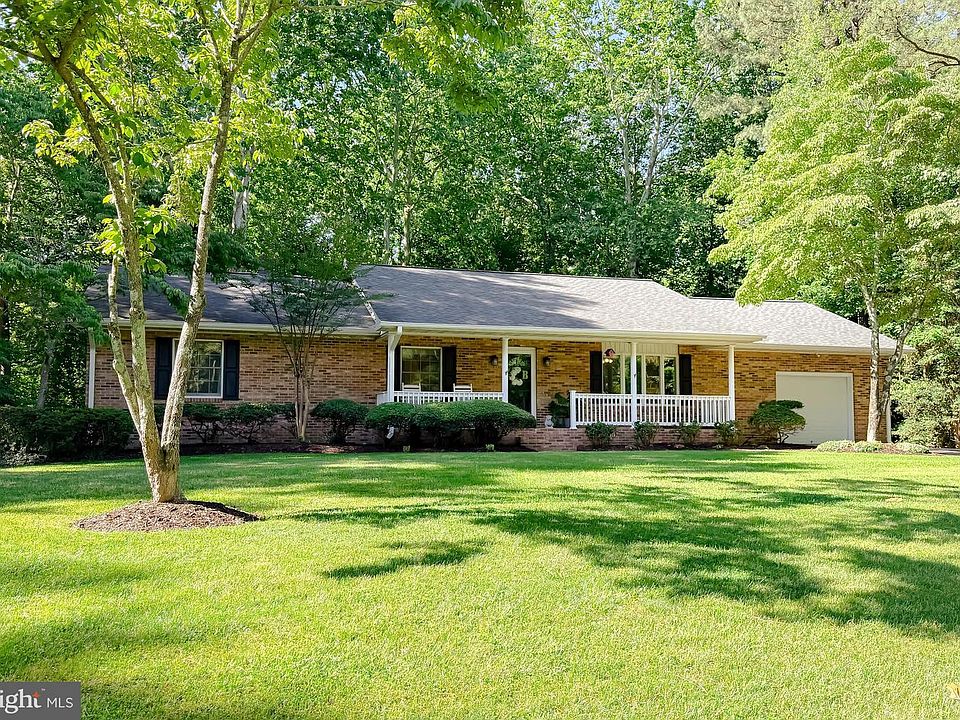 1st image of 46355 Fletcher Ct