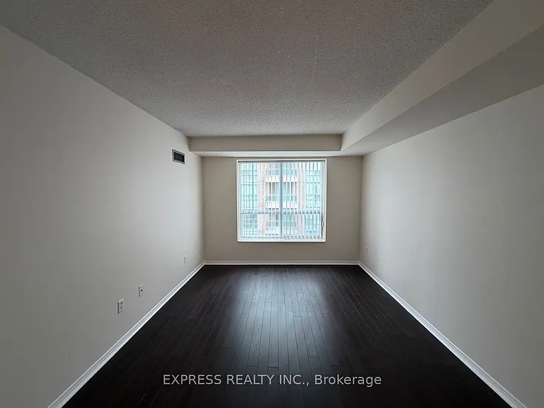 29 Pemberton Ave #LPH02 — Photo 7