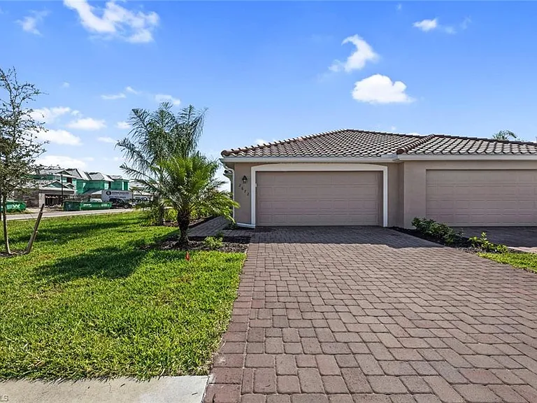 2672 Vine Ave — Photo 3