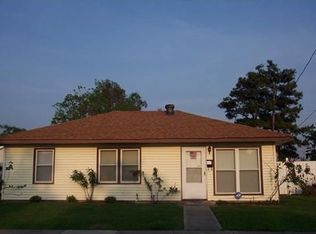 36 Tulip Dr, Gretna, LA 70053