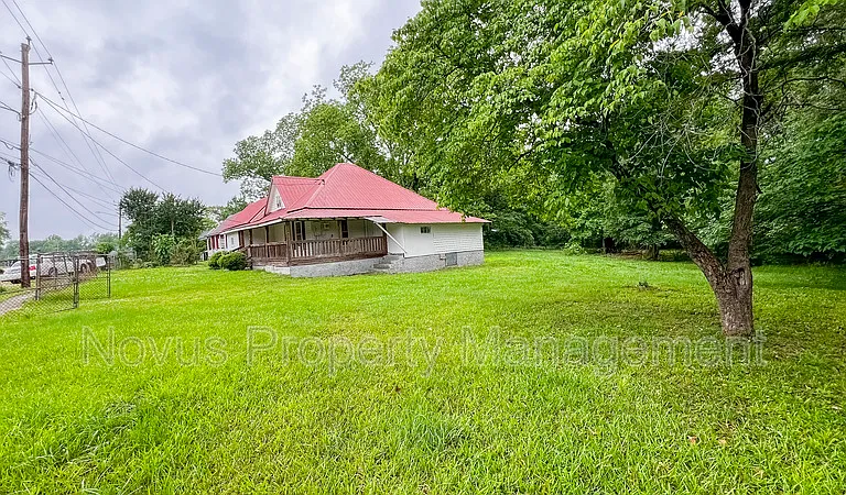 135 W Atlanta St — Photo 19