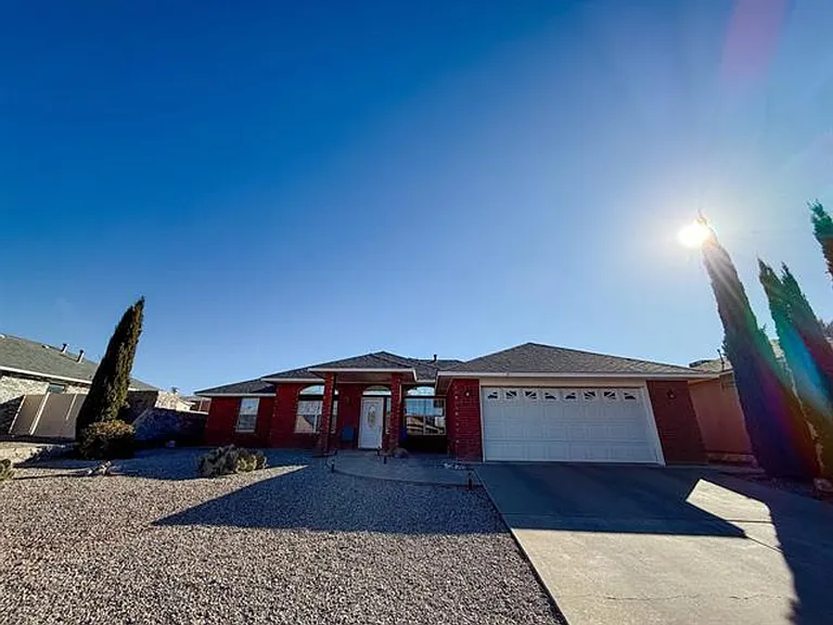2409 Saguaro Loop — Photo 14