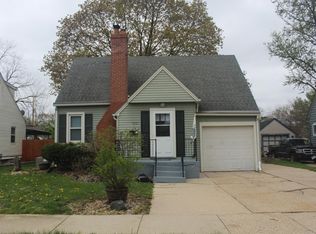 1001 Eisenhower Ave, Janesville, WI 53545