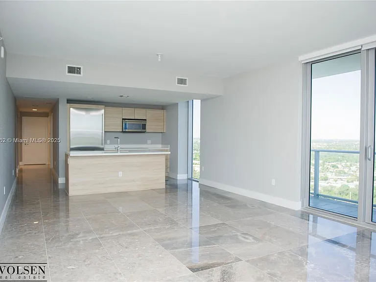16385 Biscayne Blvd #2615 — Photo 3
