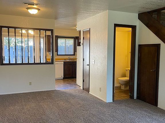 4th image of 1106 Layton Rd APT I