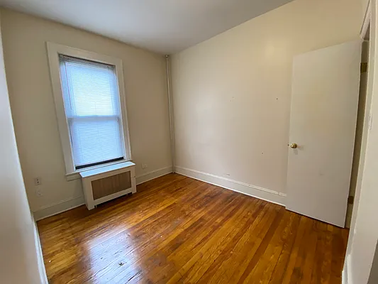 Rented by Nest Seekers International | media 9