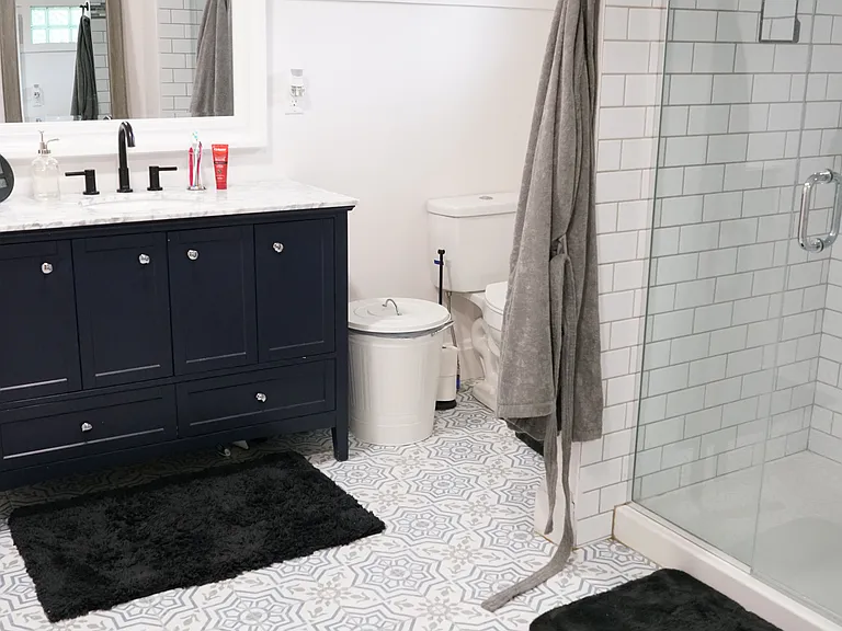 988 Linwood Ave — Photo 11