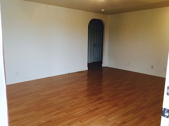 2nd image of 1145 Murray Rd