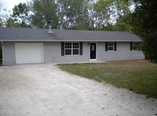 18501 S Wallace Dr, Hartsburg, MO 65039