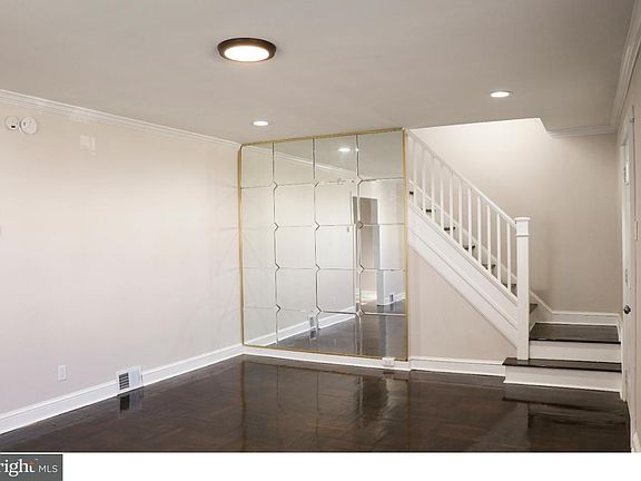 4th image of 2229 Hollinshed Ave