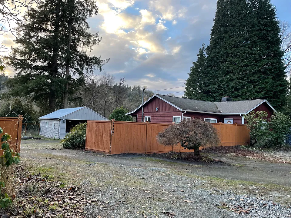 21867 NE Redmond Fall City Rd